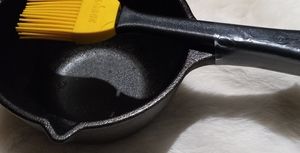 NWT Lodge Brand Melting pot and basting brush.